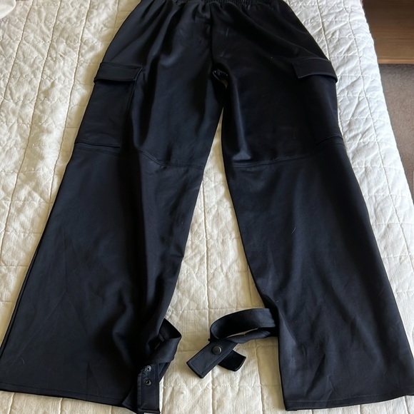 H&M Pull On Black Cargo Track Pants - Picture 8 of 10